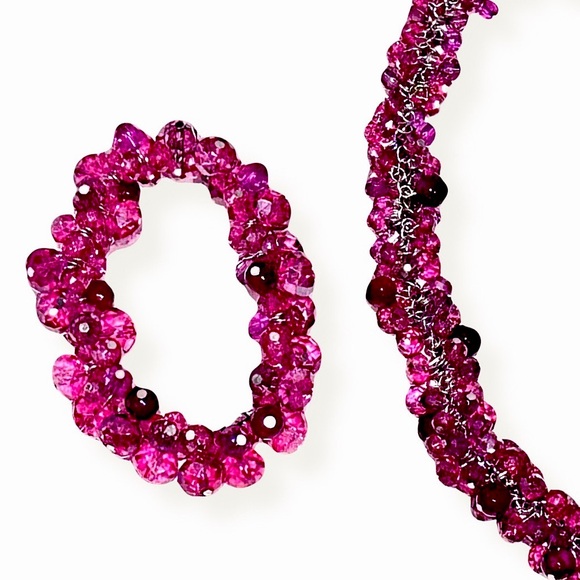 WHITE HOUSE BLACK MARKET Magenta Pink Cluster Bead Elastic Bracelet | NWT - Picture 5 of 9